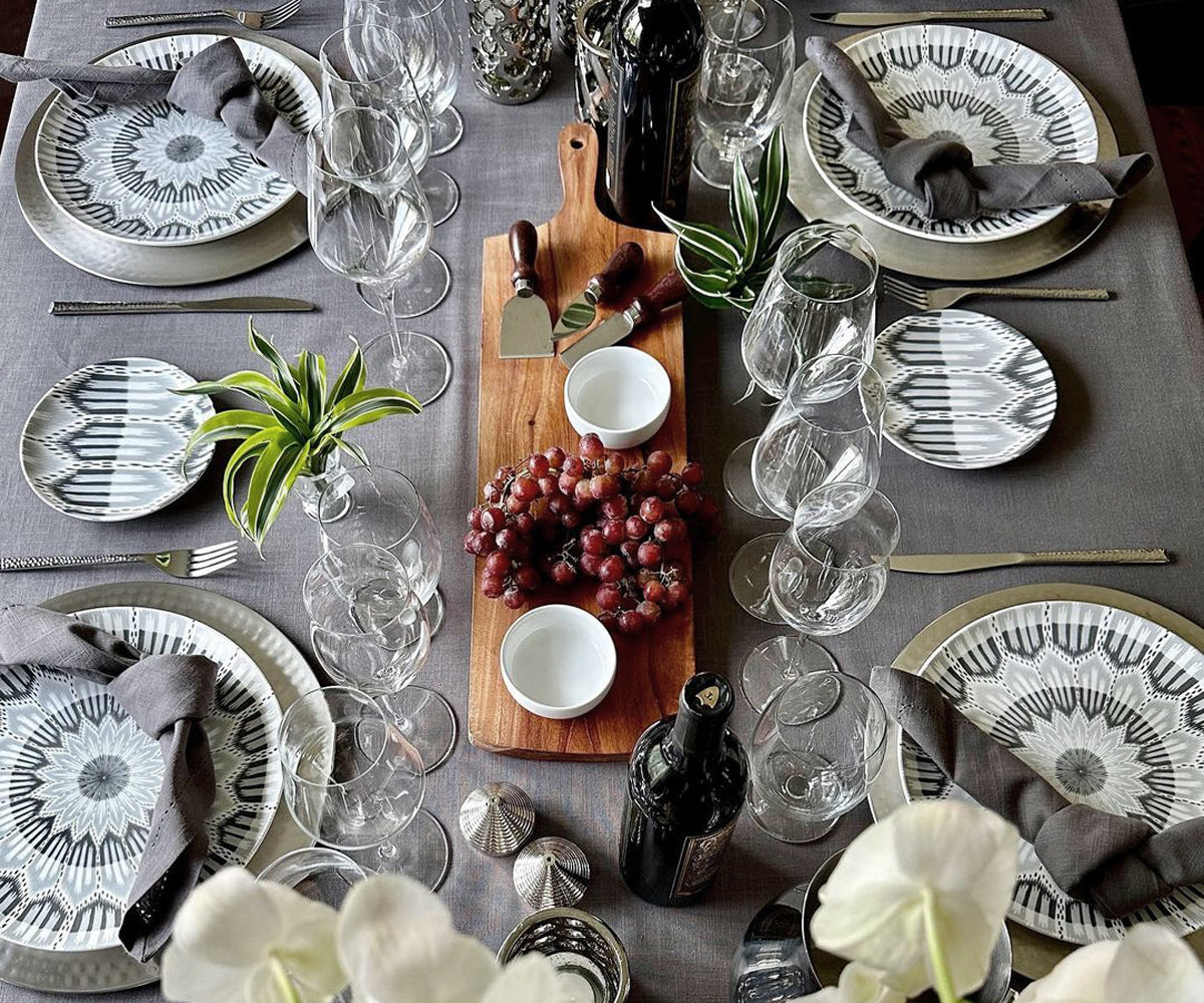 Tips for Setting a Table for a Formal Dinner Tips for Setting a Table for a Formal Dinner