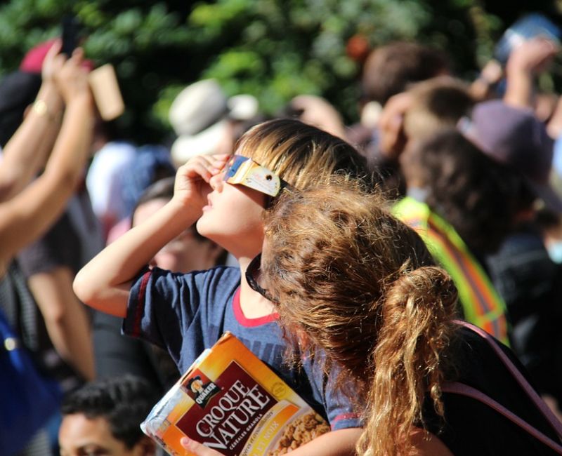 How to Make Your Own DIY Eclipse Glasses at Home How to Make Your Own DIY Eclipse Glasses at Home