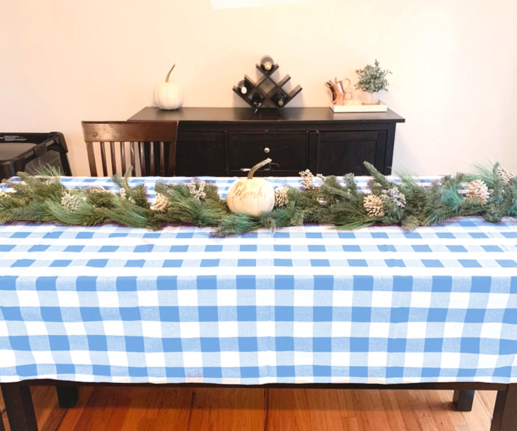 Classic Blue and White Table Décor Ideas for an Easter Table Classic Blue and White Table Décor Ideas for an Easter Table