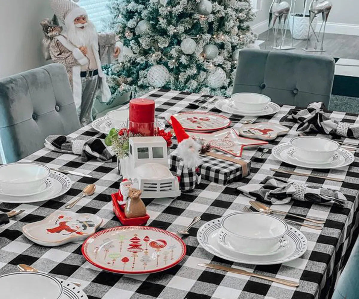holidays decor with linen table setting holidays decor with linen table setting
