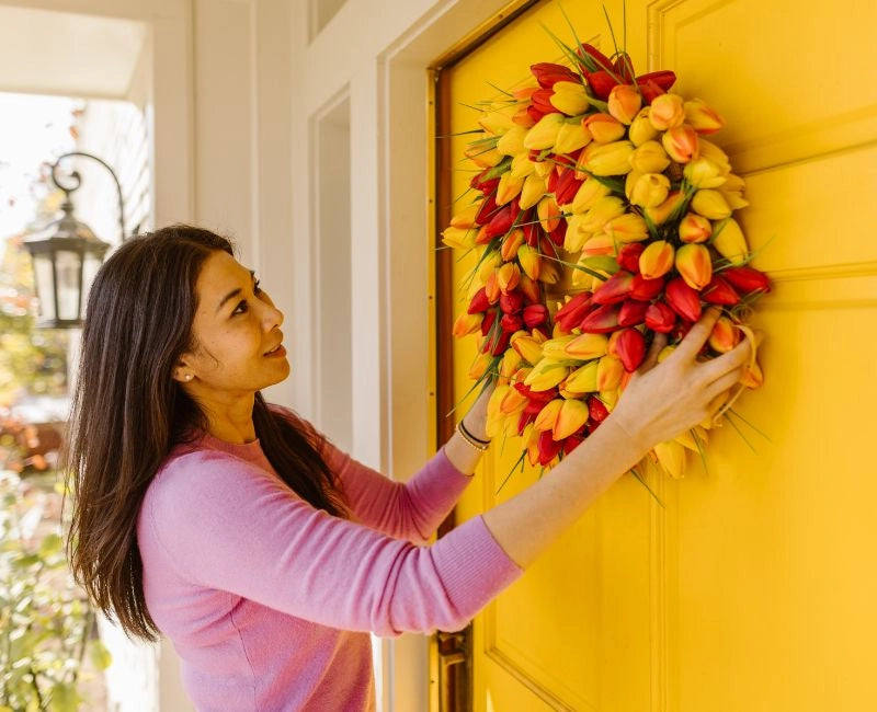 How to Hang Christmas Wreaths for Front Door and Windows How to Hang Christmas Wreaths for Front Door and Windows