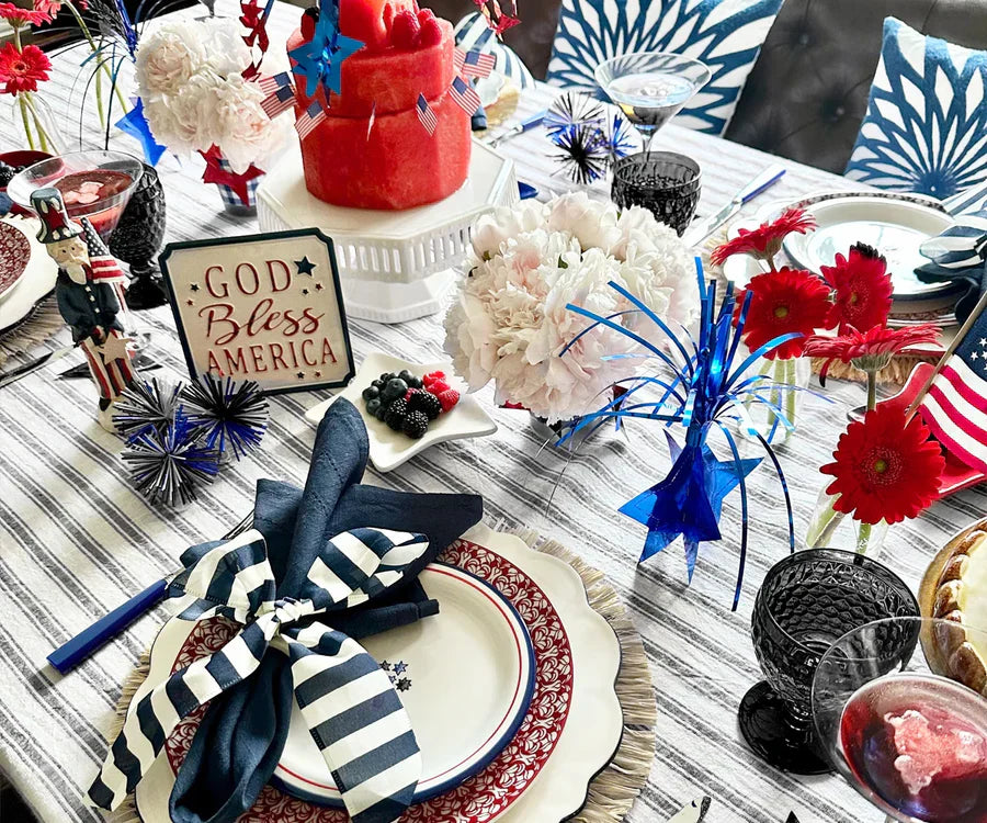 7 No-Fuss (But Pretty) Ways to Set a Table for Thanksgiving 7 No-Fuss (But Pretty) Ways to Set a Table for Thanksgiving