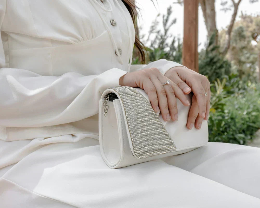 What Is a Clutch Bag? Types, Styles & How to Carry It for Any Occasion What Is a Clutch Bag? Types, Styles & How to Carry It for Any Occasion
