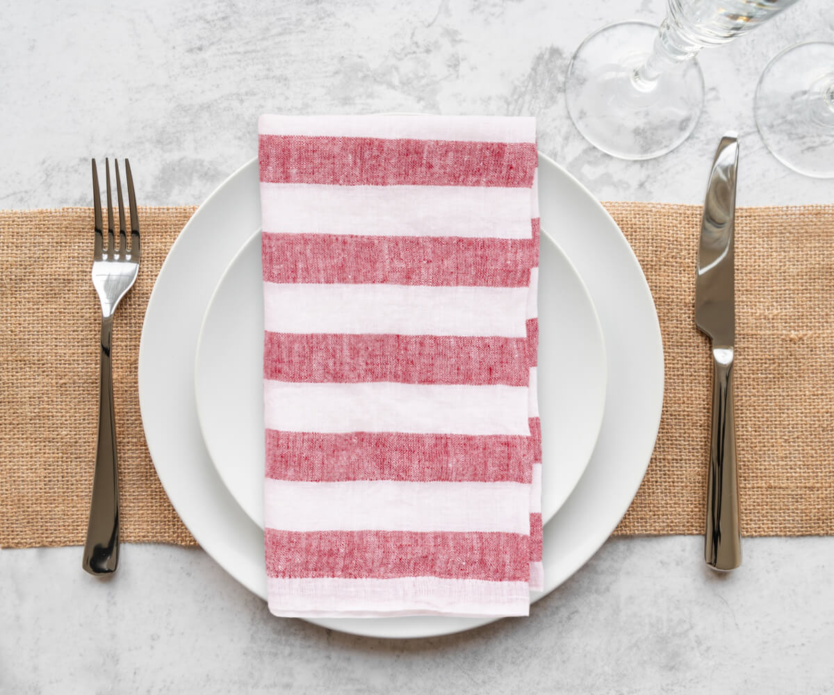 Linen napkins in bulk for your next gathering, providing practicality without compromising on style. Linen napkins in bulk for your next gathering, providing practicality without compromising on style.