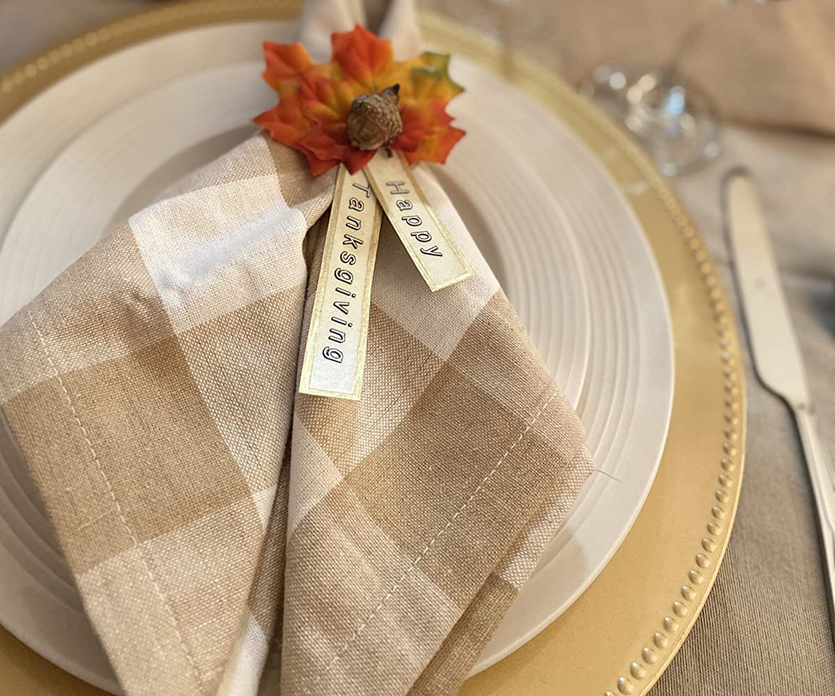 Buffalo plaid napkins, evoking a cozy cabin feel in your dining space. Buffalo plaid napkins, evoking a cozy cabin feel in your dining space.