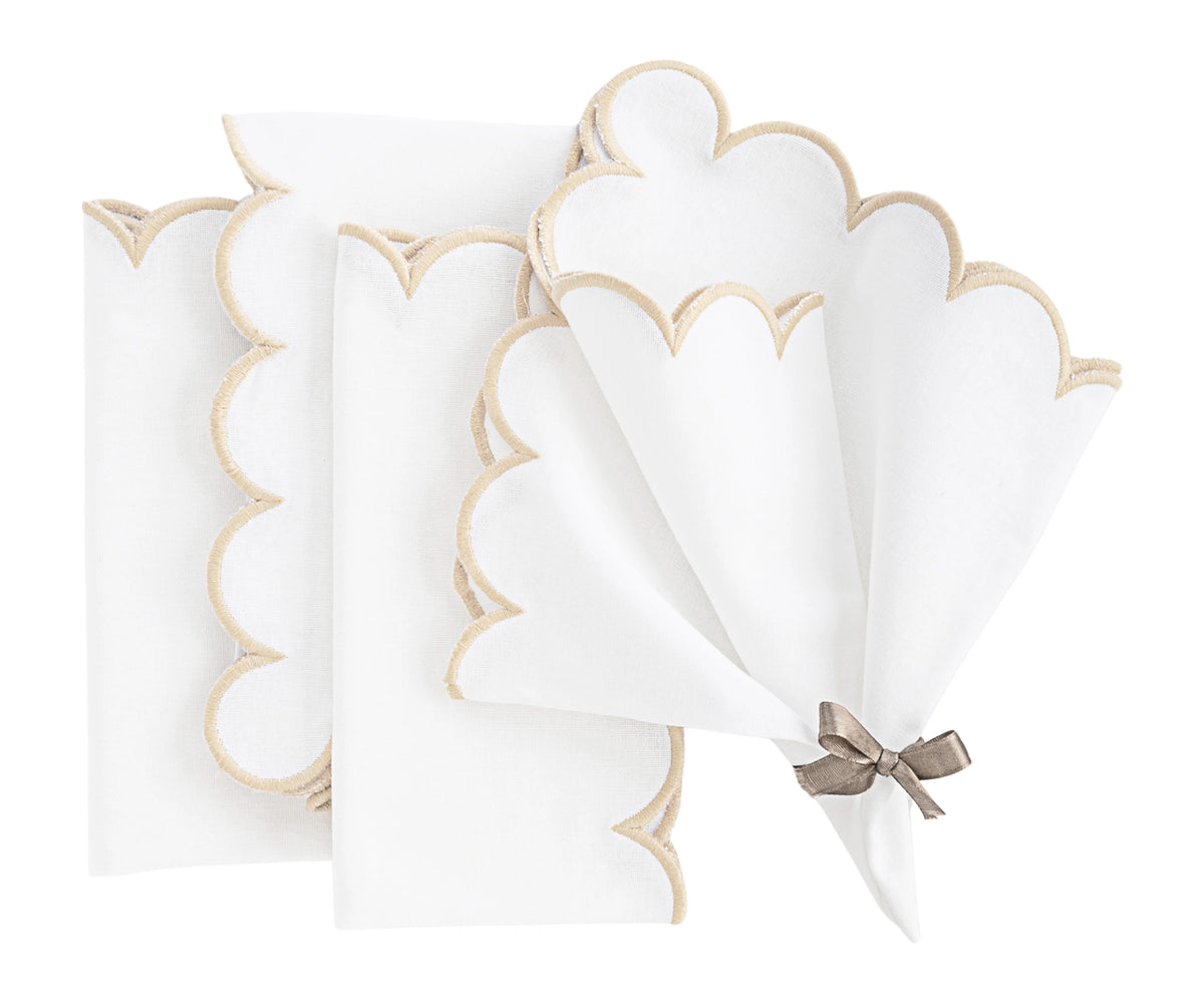 Beige and white cloth napkin, fabric napkin set for table use Beige and white cloth napkin, fabric napkin set for table use