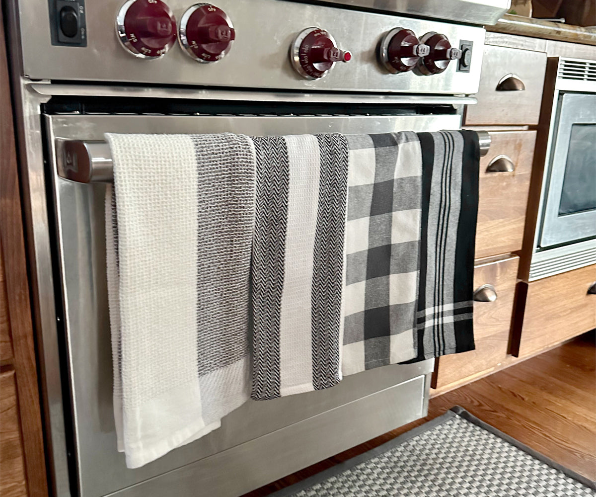 Experience the convenience of having soft and reliable cotton tea towels at your fingertips, ready to tackle any mess.  Experience the convenience of having soft and reliable cotton tea towels at your fingertips, ready to tackle any mess.