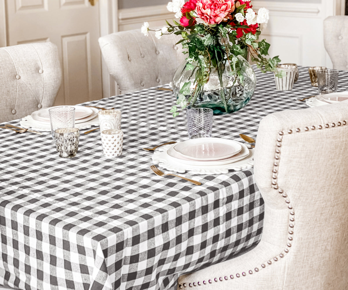 Elegant Gray and White Checkered Tablecloth - Understated Sophistication