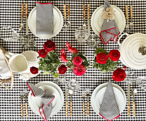 Checkered Tablecloth for a classic and refined look.