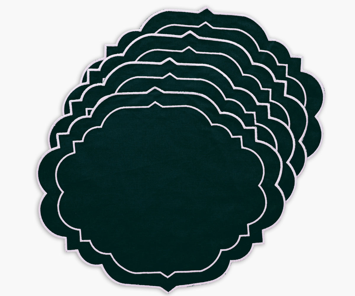 Set of 4 elegant placemats for a complete table setting. Set of 4 elegant placemats for a complete table setting.