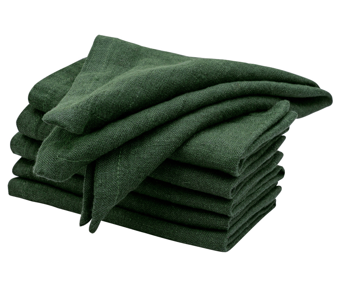 Set of 6 green napkins, ensuring versatility for larger gatherings with a coordinated and elegant touch. Set of 6 green napkins, ensuring versatility for larger gatherings with a coordinated and elegant touch.