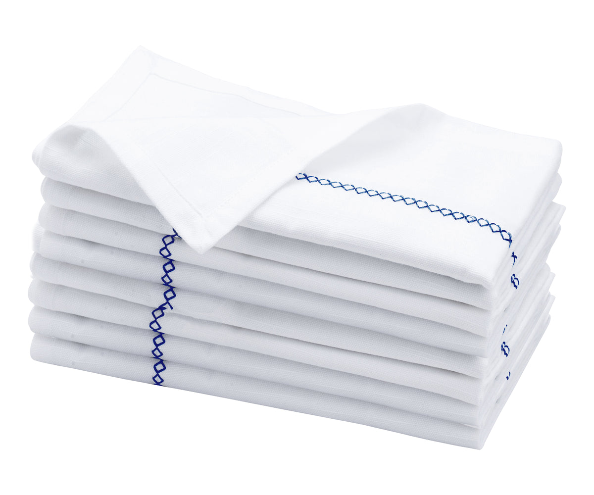 Navy napkins for a touch of classic sophistication Navy napkins for a touch of classic sophistication