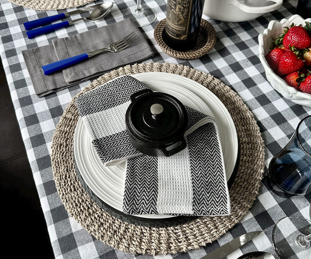 Striped dish towels for timeless elegance in your kitchen. Striped dish towels for timeless elegance in your kitchen.