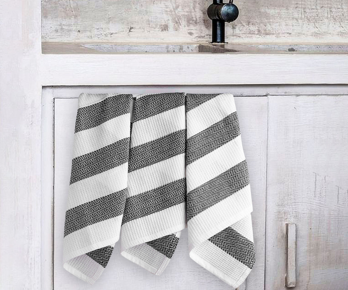 Reusable kitchen towel, eco-friendly alternative for sustainable living. Reusable kitchen towel, eco-friendly alternative for sustainable living.