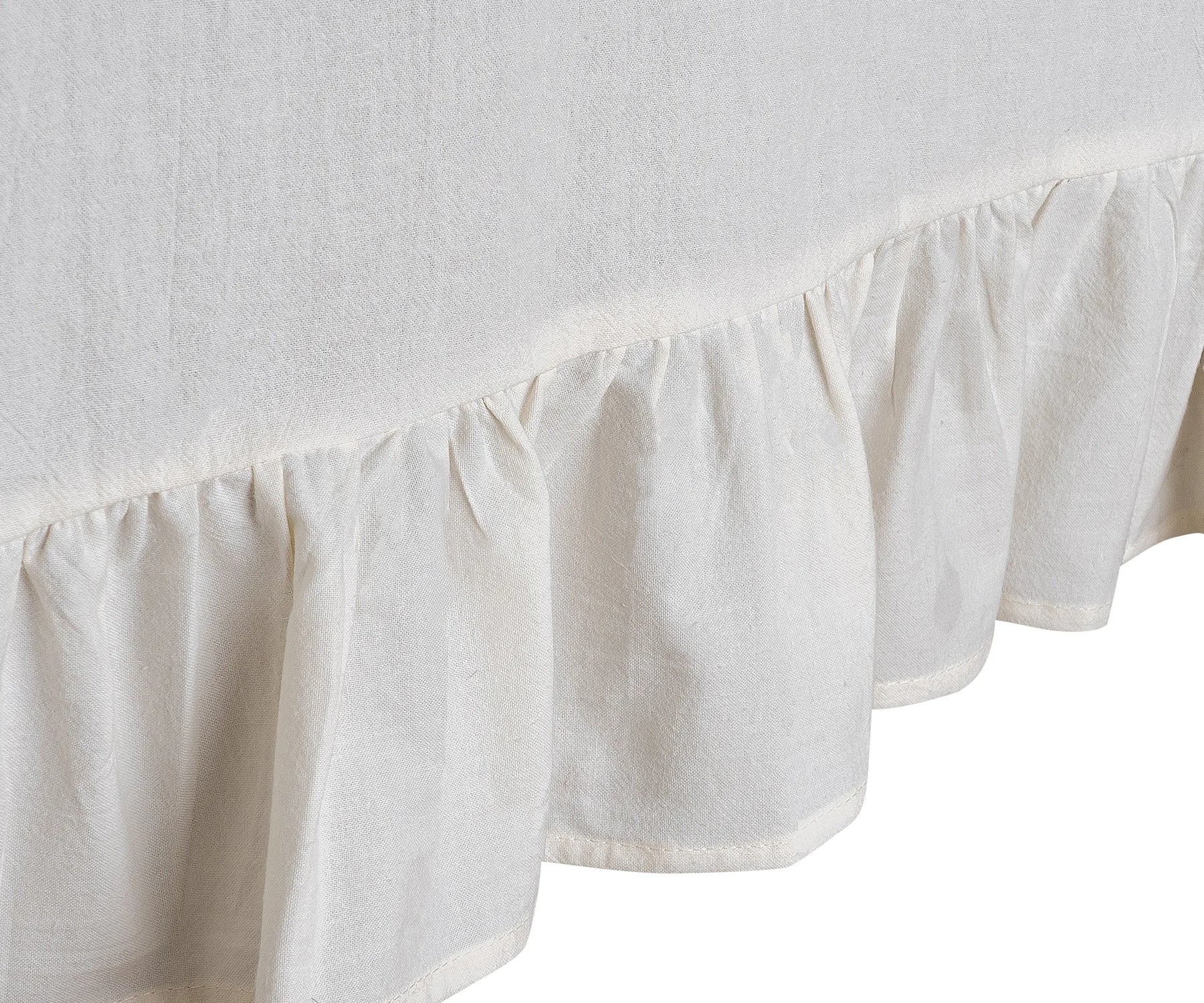 Rustic wedding table setup with natural ruffle tablecloth Rustic wedding table setup with natural ruffle tablecloth