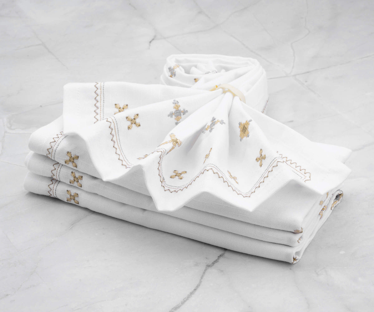 Variety of Patterns: Available in a wide range of patterns including floral, geometric, paisley, or abstract designs, catering to different preferences and themes. Variety of Patterns: Available in a wide range of patterns including floral, geometric, paisley, or abstract designs, catering to different preferences and themes.