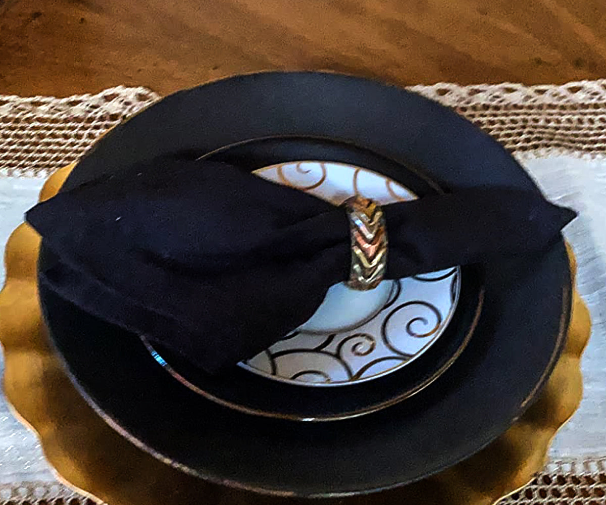 Elegant Black Cloth Napkins - Add Sophistication to Your Table Elegant Black Cloth Napkins - Add Sophistication to Your Table