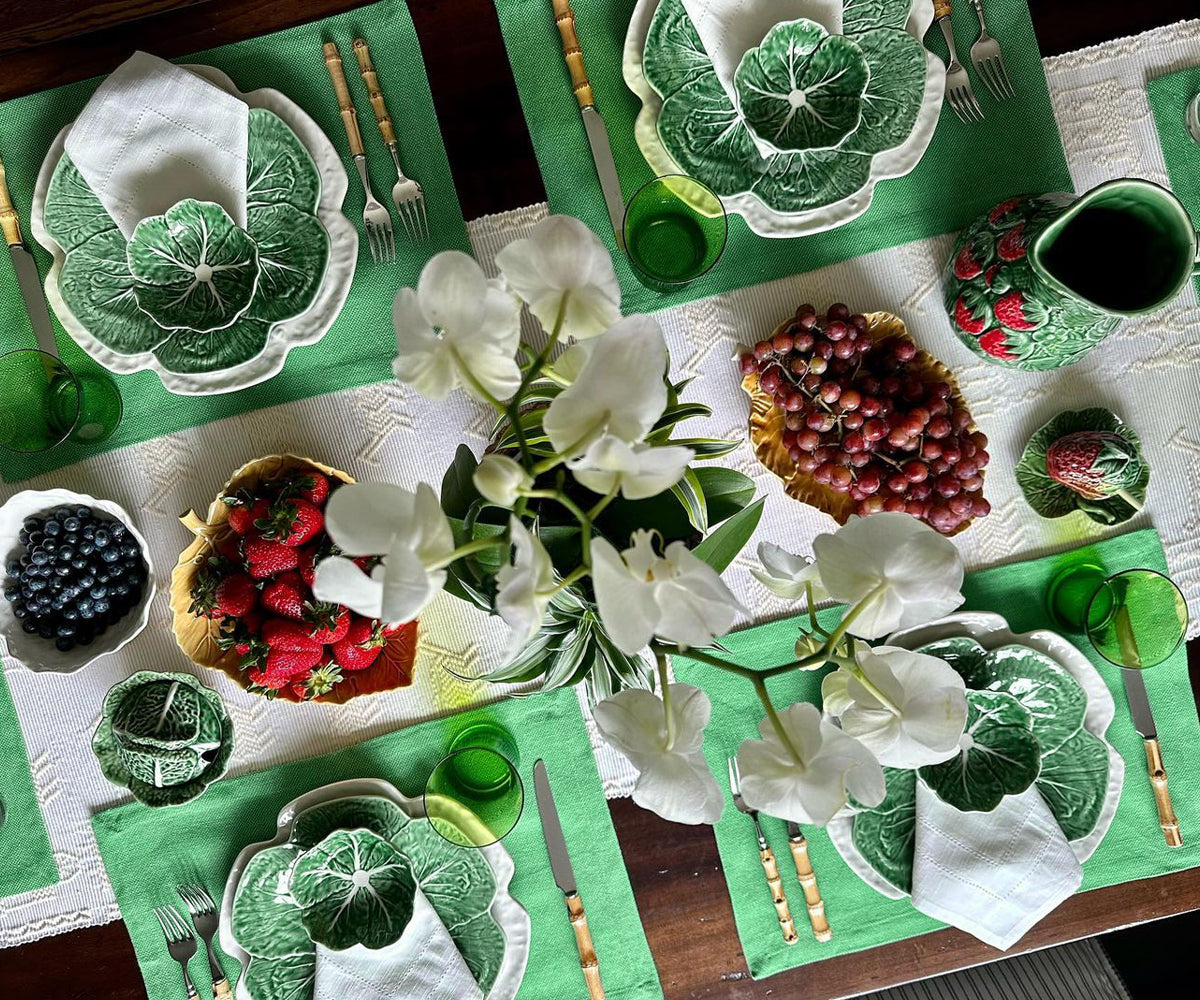 Add a touch of style to your table with blue pattern placemats, featuring a plain design for a chic. Add a touch of style to your table with blue pattern placemats, featuring a plain design for a chic.