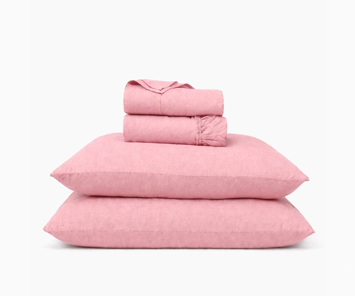 Light pink European flax linen bedding set with soft breathable linen sheets and pillowcases Light pink European flax linen bedding set with soft breathable linen sheets and pillowcases