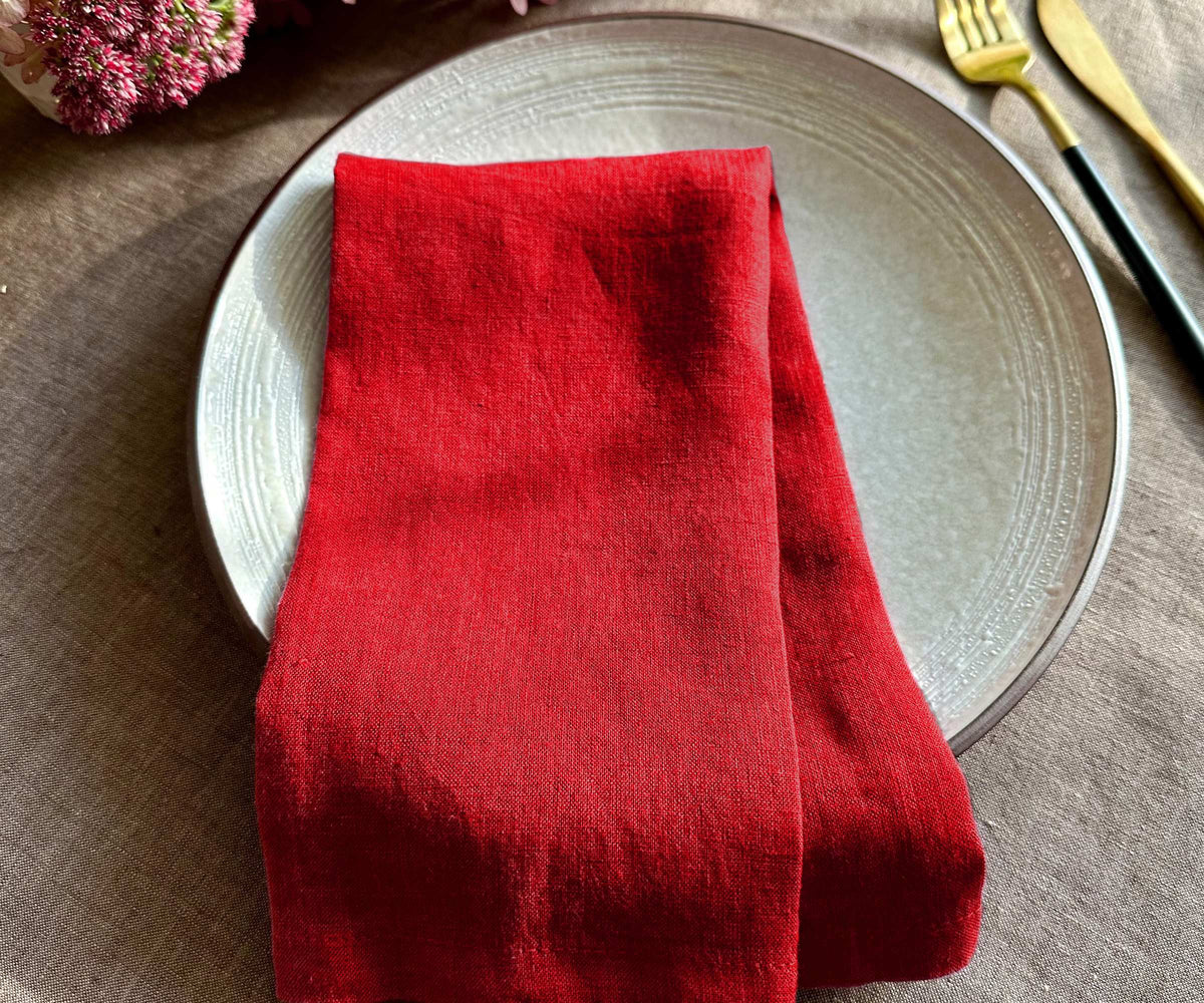 Linen-Plain-Dinner-Napkin-Red Linen-Plain-Dinner-Napkin-Red