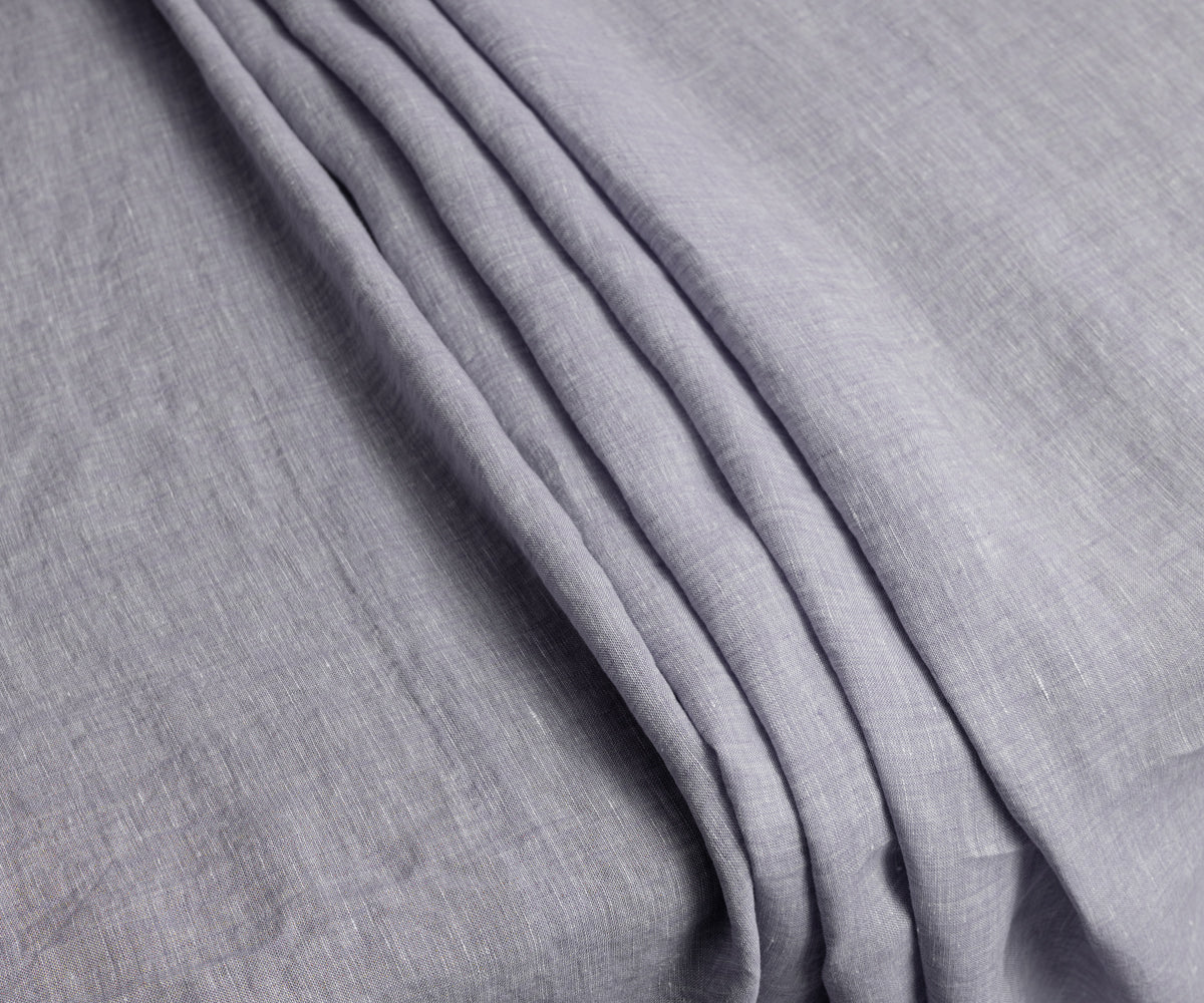Cotton tablecloth for a soft and comfortable dining experience. Cotton tablecloth for a soft and comfortable dining experience.