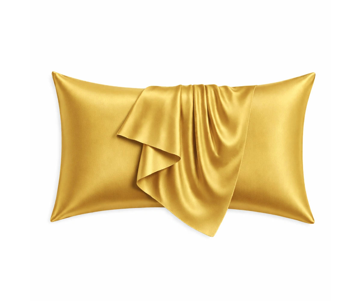 Mustard mulberry silk pillowcases with a warm golden tone, crafted from 100% pure silk with a smooth, glossy finish for breathable, luxurious comfort. Mustard mulberry silk pillowcases with a warm golden tone, crafted from 100% pure silk with a smooth, glossy finish for breathable, luxurious comfort.