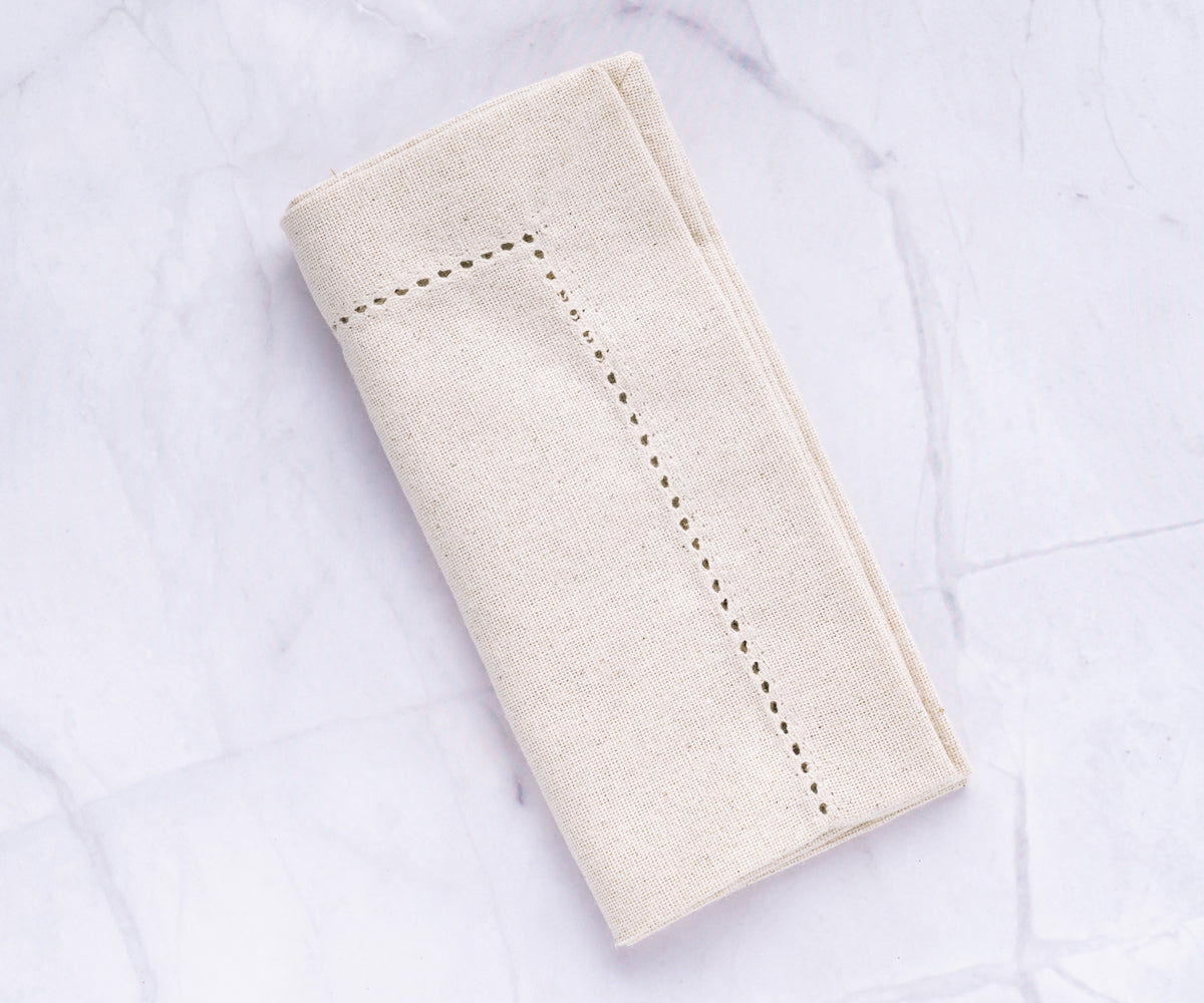 The natural color of these napkins effortlessly complements a wide range of tableware The natural color of these napkins effortlessly complements a wide range of tableware