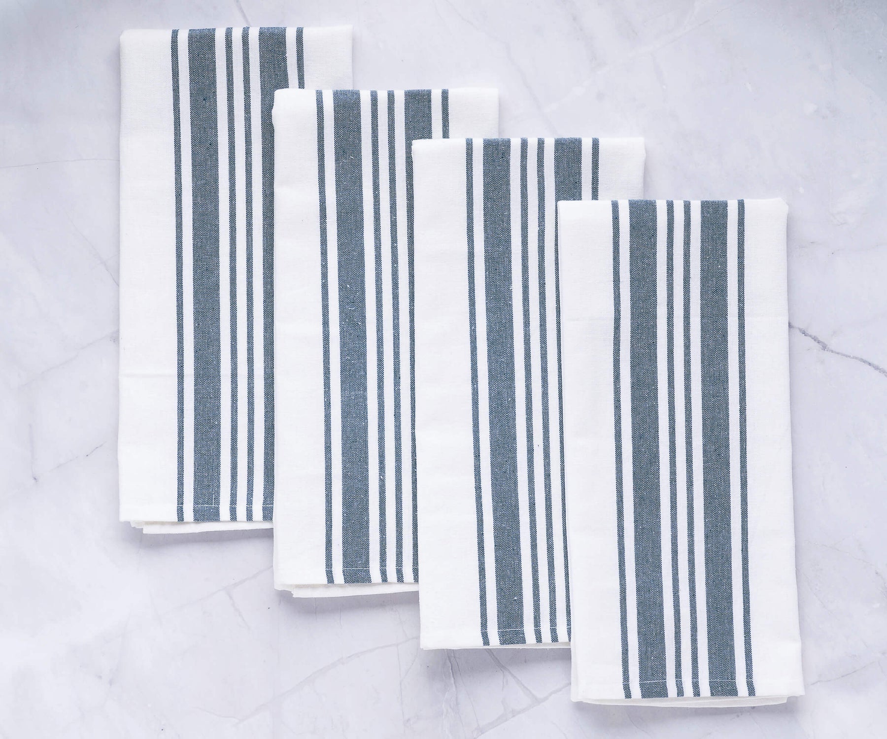 Kitchen towels that are absorbent and easy to clean. Kitchen towels that are absorbent and easy to clean.