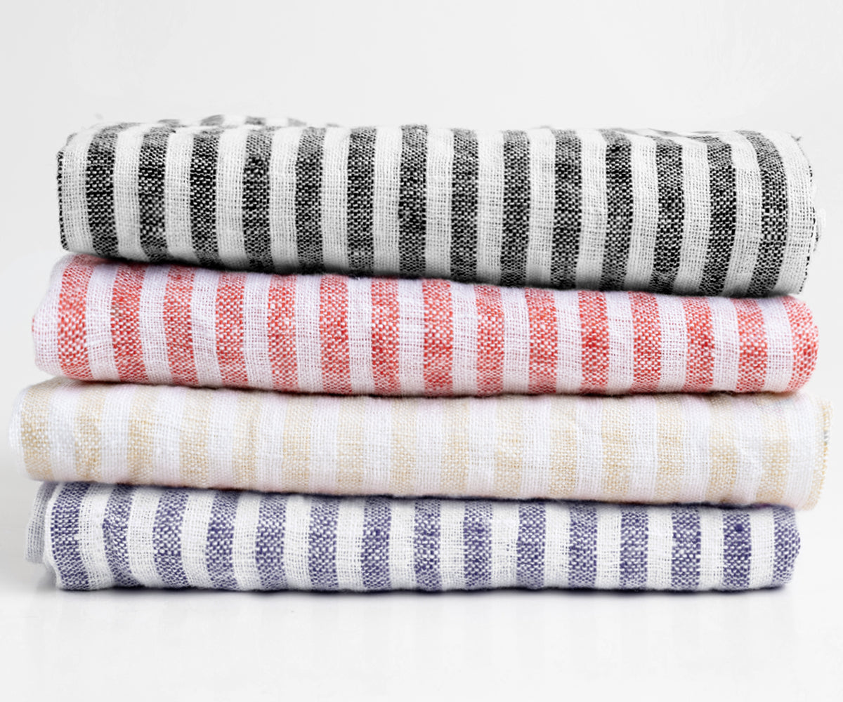 Due to its natural fibers, linen towels dry faster than cotton towels. Due to its natural fibers, linen towels dry faster than cotton towels.