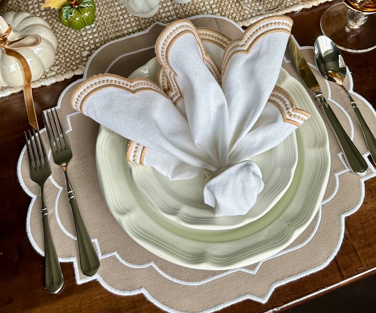 Beige placemats for dining table, elegant fabric table mats perfect for everyday meals, parties, and modern kitchen décor. Beige placemats for dining table, elegant fabric table mats perfect for everyday meals, parties, and modern kitchen décor.