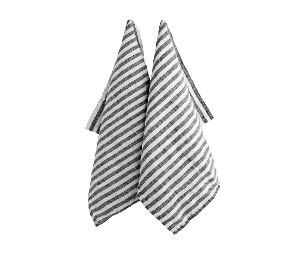 Embrace the timeless appeal of our black linen towels, a harmonious blend of comfort and style that enhances the ambiance of your personal space. Embrace the timeless appeal of our black linen towels, a harmonious blend of comfort and style that enhances the ambiance of your personal space.