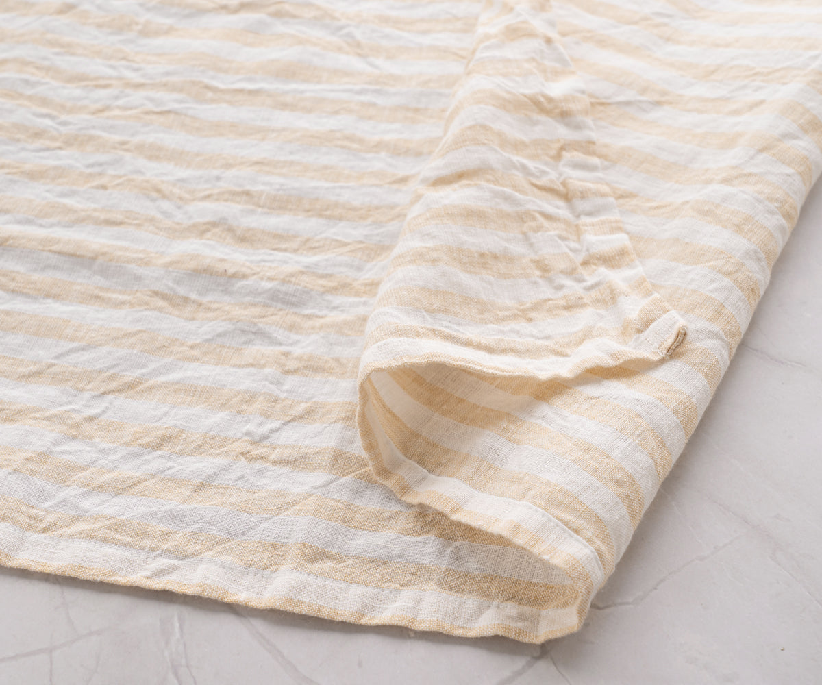 Transform your daily cleansing ritual with our washcloths, delicately woven from soft linen fibers to caress your skin and leave you feeling refreshed. Transform your daily cleansing ritual with our washcloths, delicately woven from soft linen fibers to caress your skin and leave you feeling refreshed.