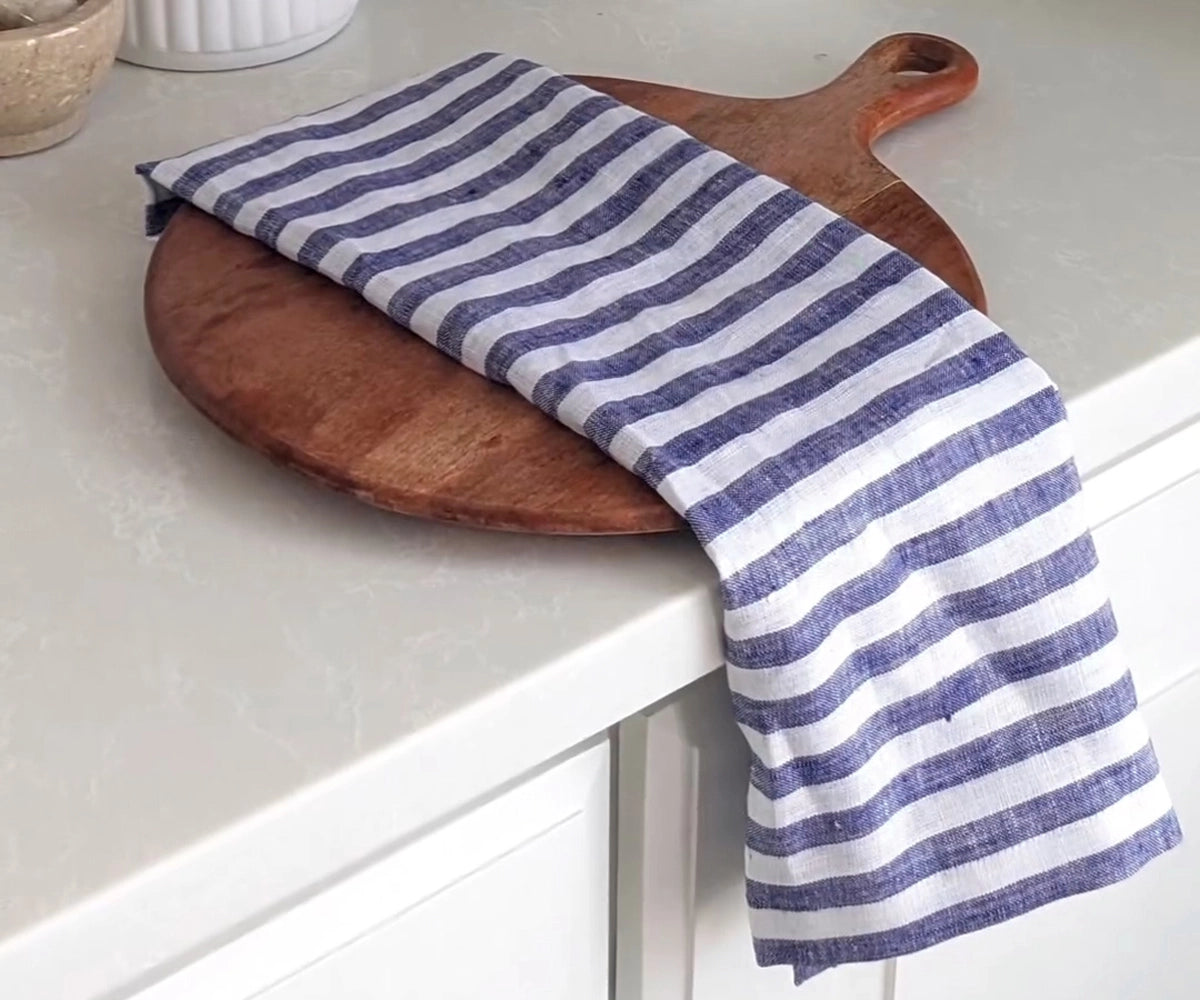 Blue and white cloth napkins for a minimalist table setting
 Blue and white cloth napkins for a minimalist table setting