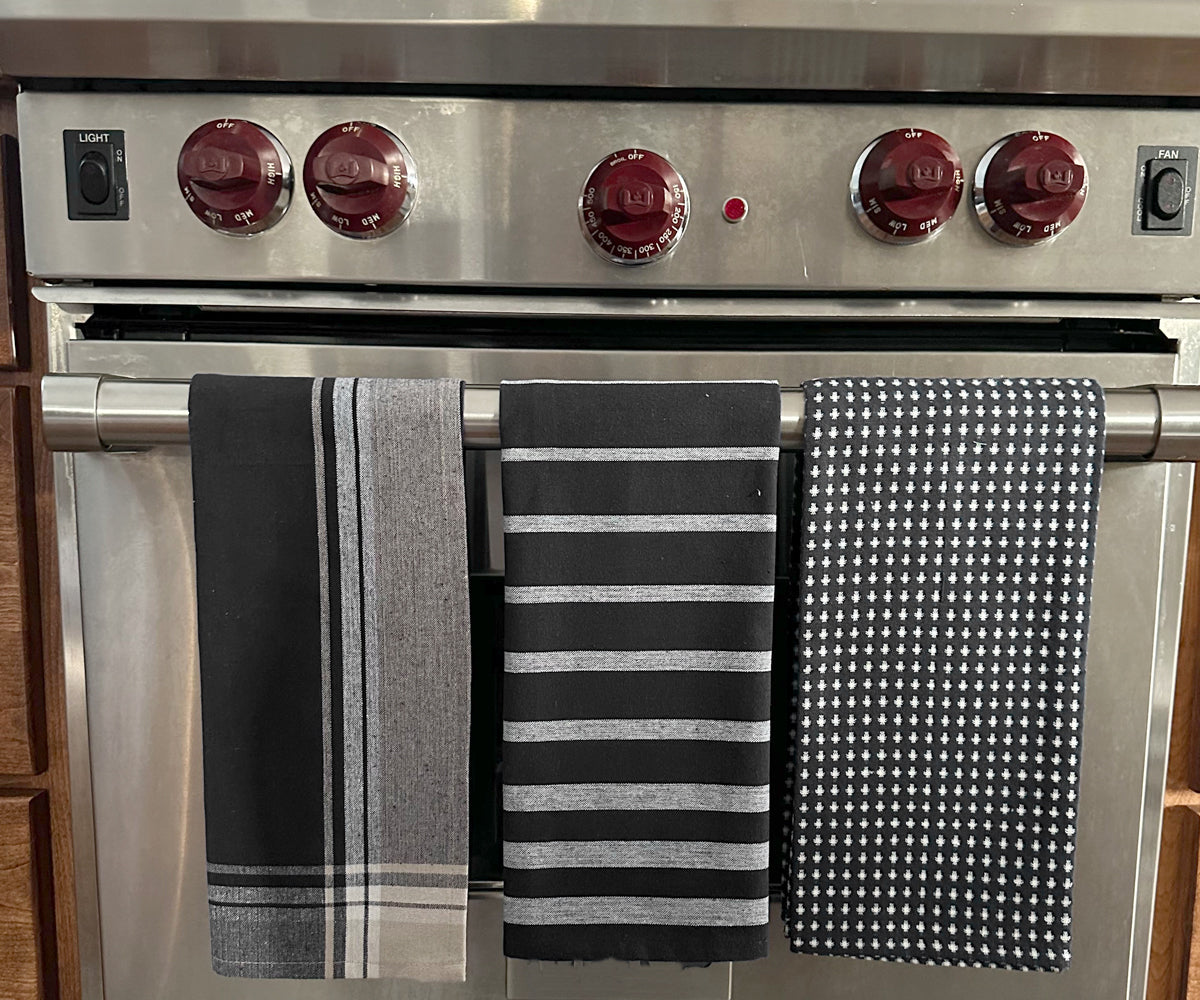 Stylish kitchen towels in a serene shade of blue, enhancing your culinary space. Stylish kitchen towels in a serene shade of blue, enhancing your culinary space.
