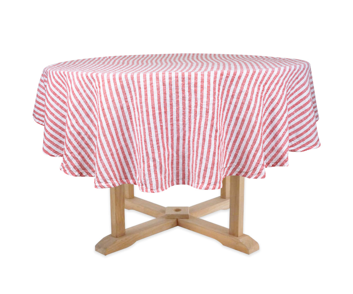 A stylish dining tablecloth for family gatherings. A stylish dining tablecloth for family gatherings.