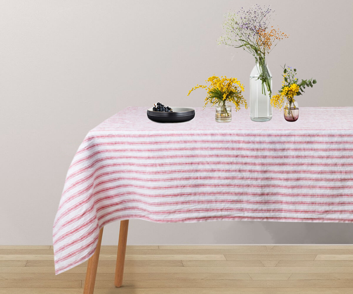 Pure linen tablecloth, offering a natural and refined look for your table. Pure linen tablecloth, offering a natural and refined look for your table.