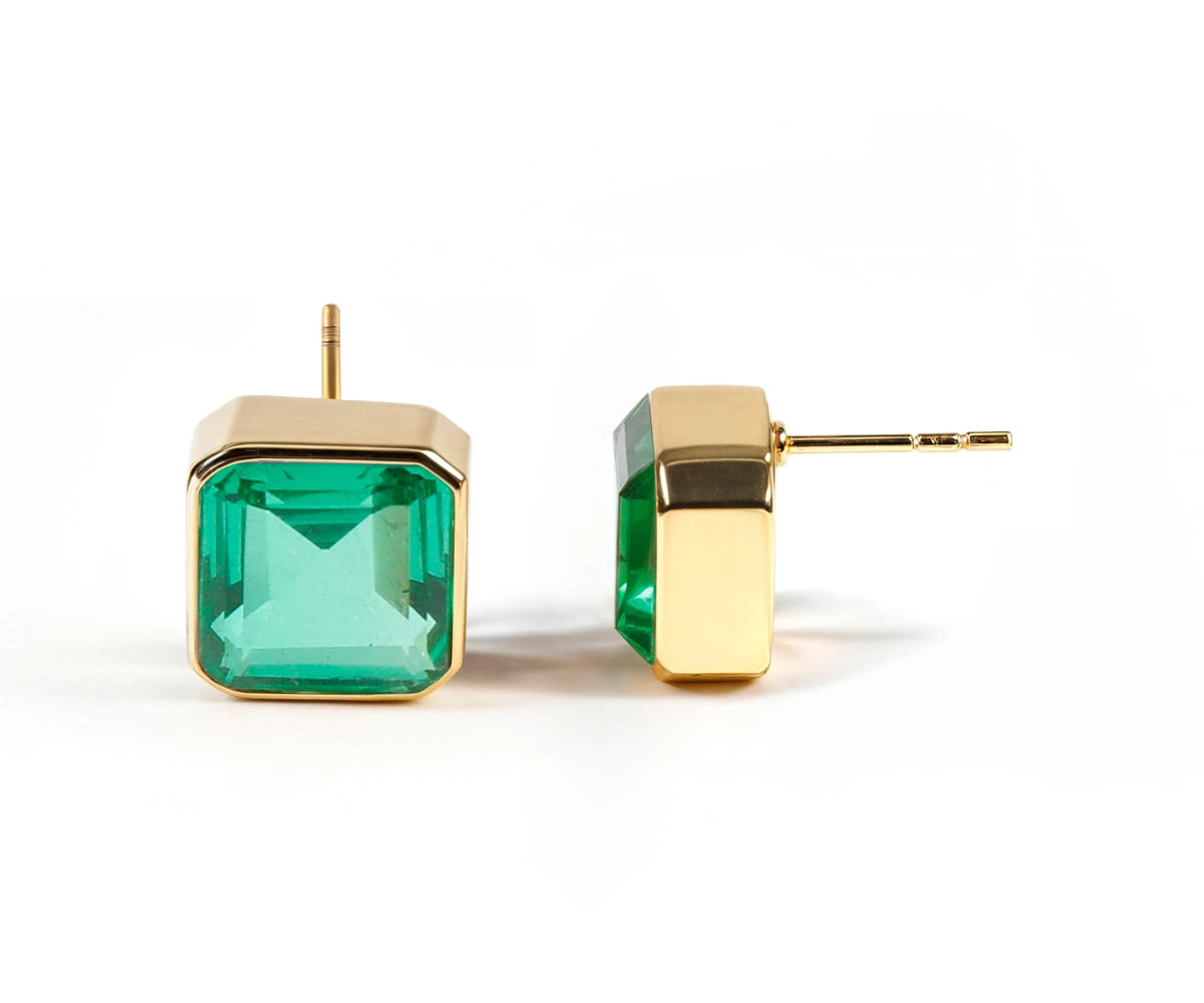 Stunning Asscher-Cut Womens Stud Earrings in 18K Gold Plating Stunning Asscher-Cut Womens Stud Earrings in 18K Gold Plating