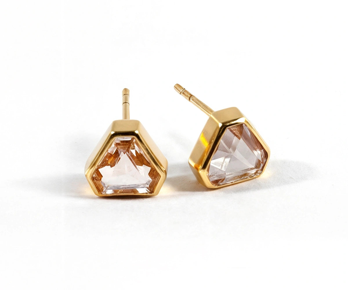 Beautiful ear studs for women with 7mm blush morganite and gold-plated brass setting. Beautiful ear studs for women with 7mm blush morganite and gold-plated brass setting.