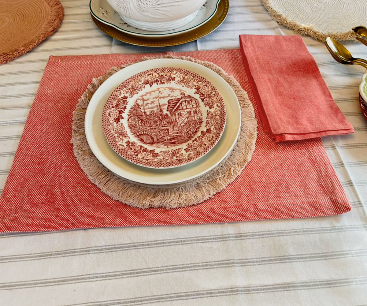 Elevate your dining table with green fabric placemats, providing charm and protection, creating a stylish and enjoyable mealtime experience. Elevate your dining table with green fabric placemats, providing charm and protection, creating a stylish and enjoyable mealtime experience.