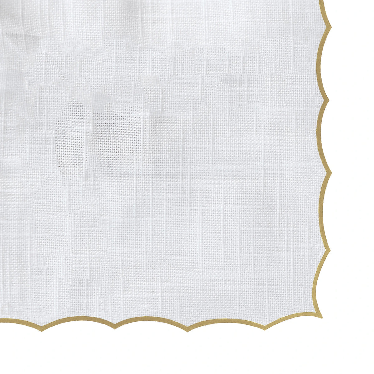 Classic beige rectangular tablecloth with scalloped border, perfect as a cotton wedding tablecloth or everyday dining essential. Classic beige rectangular tablecloth with scalloped border, perfect as a cotton wedding tablecloth or everyday dining essential.