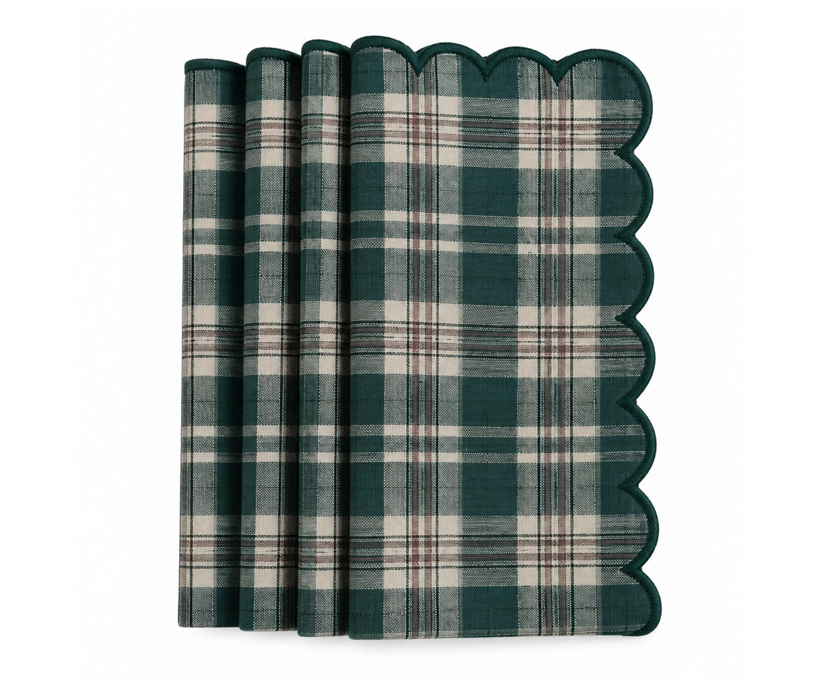 Green and white plaid Christmas cloth napkin with scalloped edge, classic checkered design for farmhouse holiday table décor and Christmas dinner. Green and white plaid Christmas cloth napkin with scalloped edge, classic checkered design for farmhouse holiday table décor and Christmas dinner.