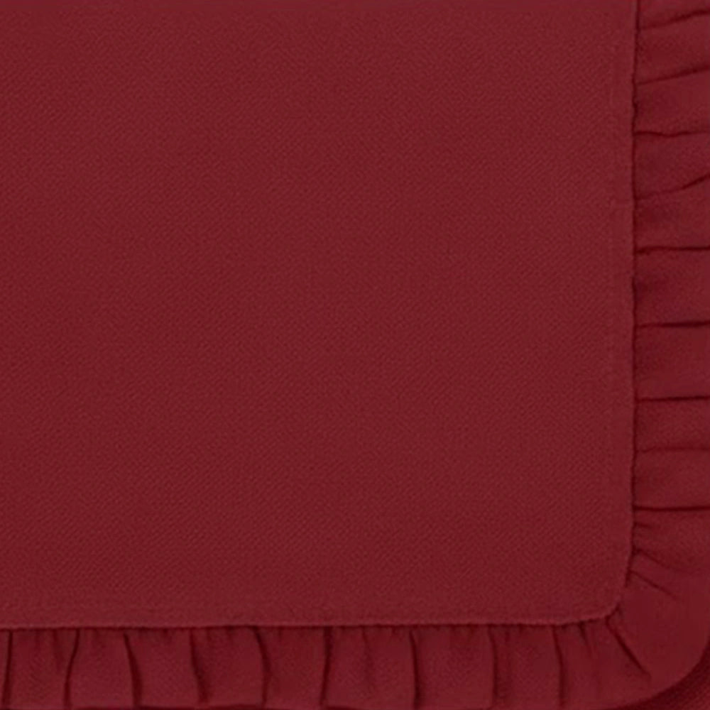 Dark red fabric napkins with ruffle edge Dark red fabric napkins with ruffle edge