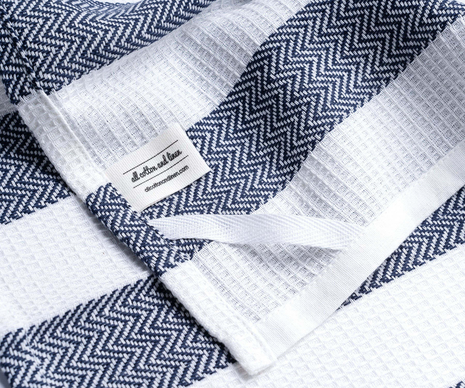 Hand towels for the kitchen, soft and absorbent. Hand towels for the kitchen, soft and absorbent.