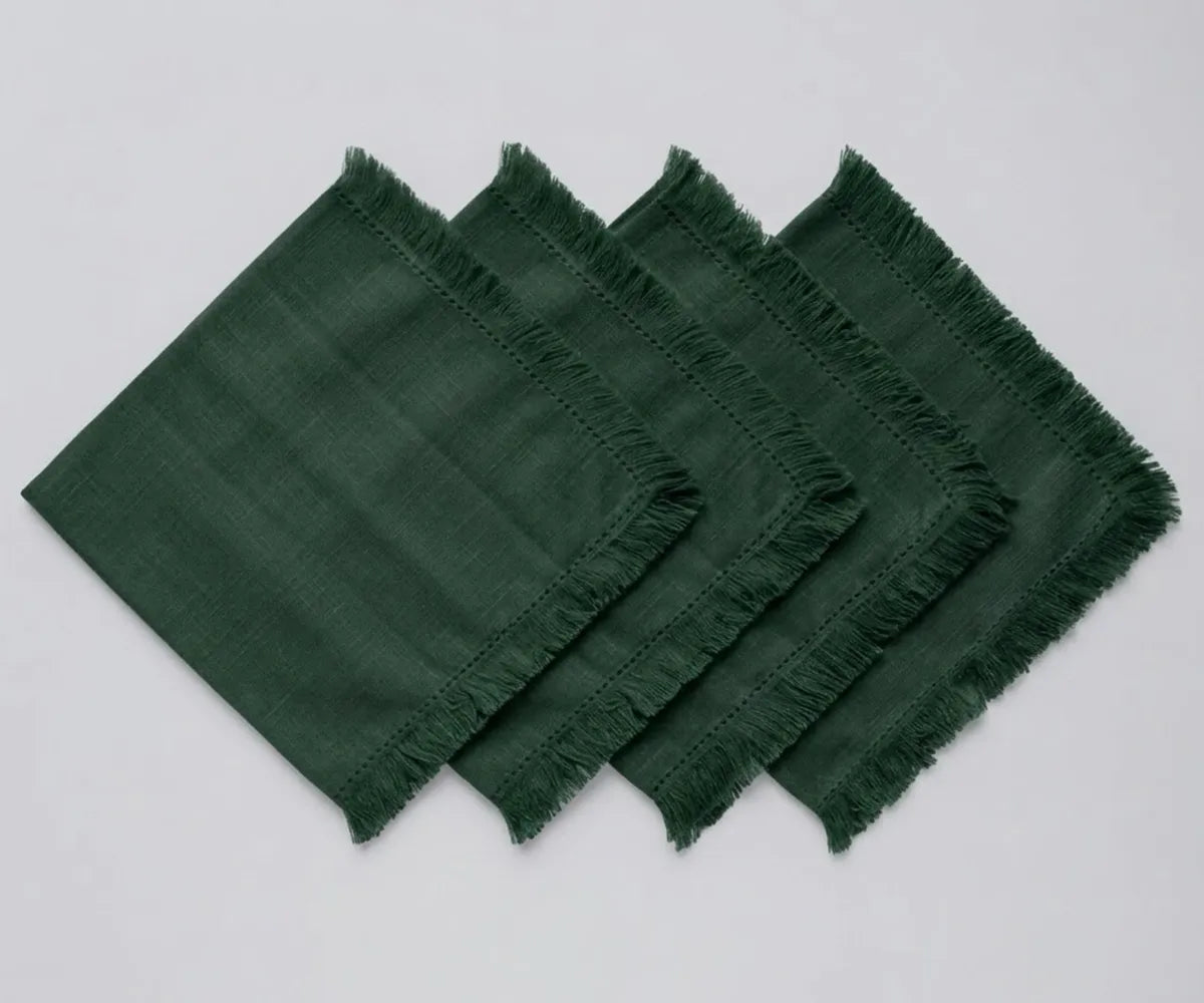 Premium cotton napkins with textured fabric and fringe edges, reusable table linens for casual and formal occasions. Premium cotton napkins with textured fabric and fringe edges, reusable table linens for casual and formal occasions.