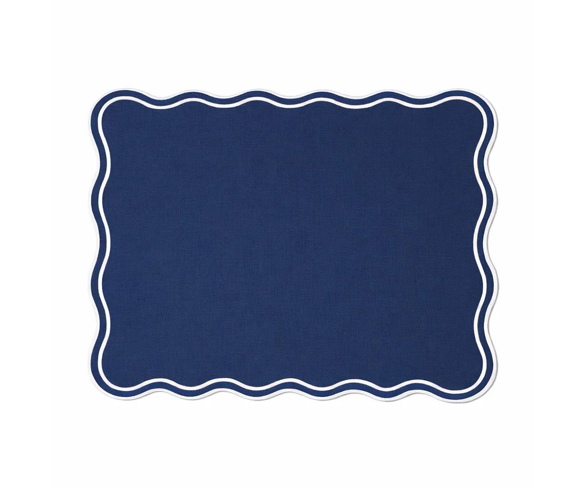 Set of rectangle cotton placemats for dining table with classic white scalloped edges and smooth fabric Set of rectangle cotton placemats for dining table with classic white scalloped edges and smooth fabric