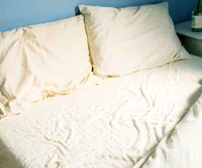Full-sized fitted sheet, offering coverage for standard full-size mattresses.