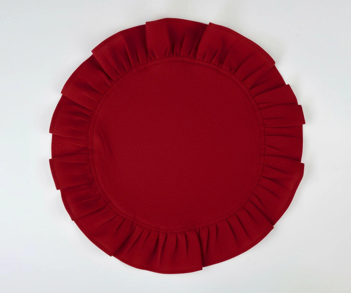 Deep red ruffled cotton dinner napkins made from natural linen fabric, perfect for celebrations and seasonal table décor. Deep red ruffled cotton dinner napkins made from natural linen fabric, perfect for celebrations and seasonal table décor.