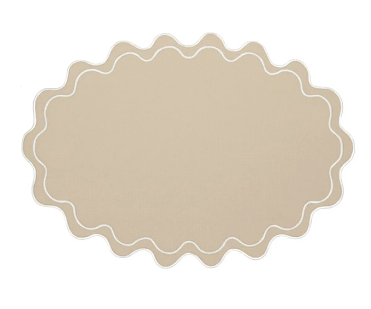 High-quality cotton oval placemat with elegant scalloped borders, perfect for weddings and seasonal tables High-quality cotton oval placemat with elegant scalloped borders, perfect for weddings and seasonal tables