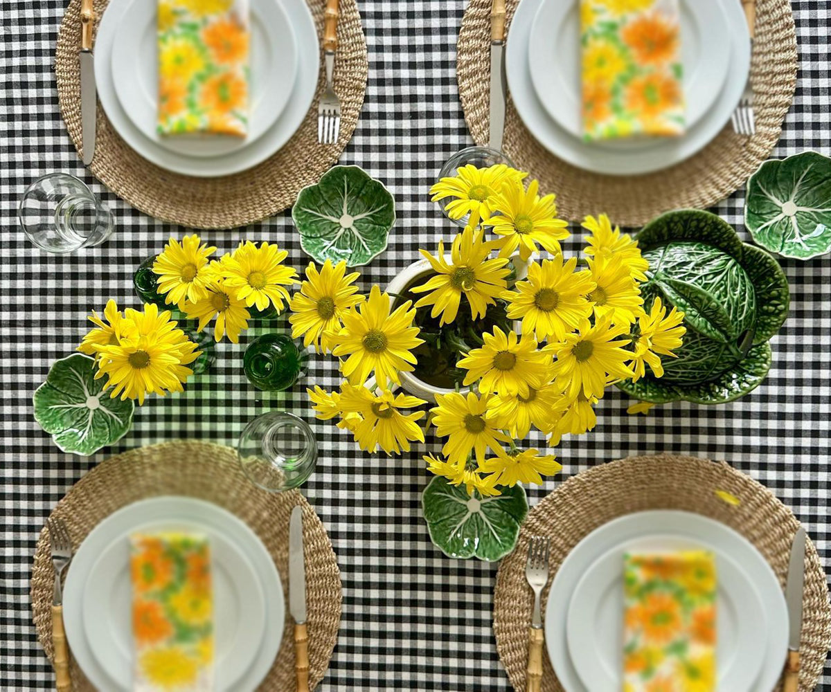 Buffalo Check Tablecloth - Classic Pattern for a Warm Ambiance Buffalo Check Tablecloth - Classic Pattern for a Warm Ambiance