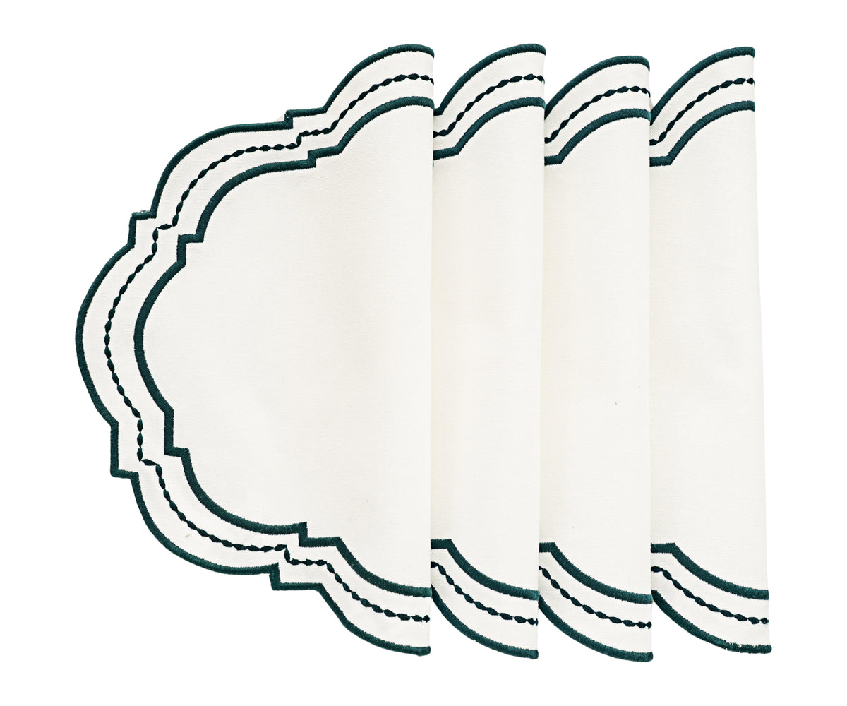 Eco-friendly oval placemat in natural tones with a dotted weave pattern, perfect for everyday use. Eco-friendly oval placemat in natural tones with a dotted weave pattern, perfect for everyday use.